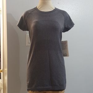 Lululemon running shirt